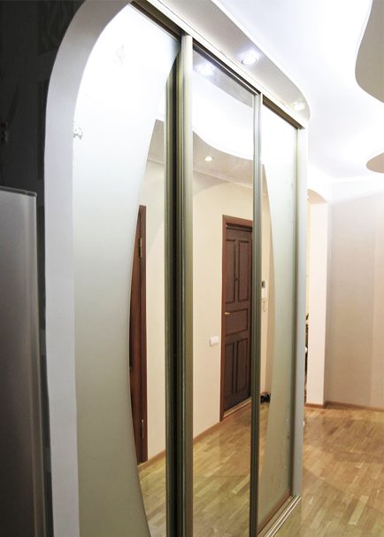 Підставки для вузьких коридорів: фото, поради, прийоми