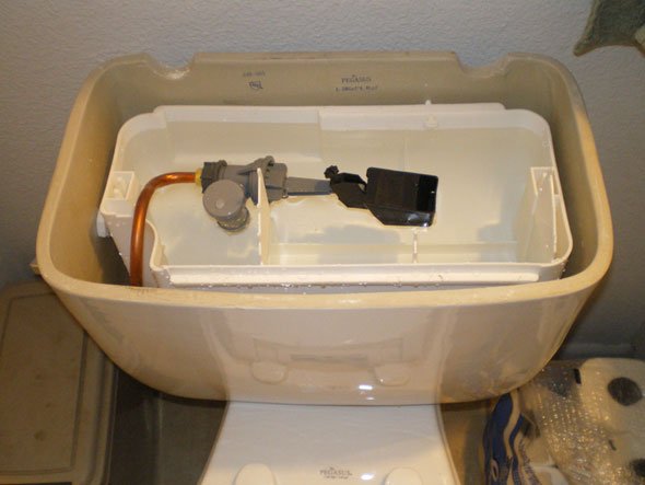 Як позбутися від постійного конденсату на бачку унітаза Як позбутися від постійного конденсату на бачку унітаза