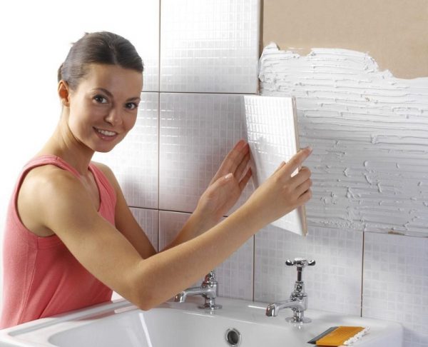 Що краще плитка або панелі у ванній кімнаті — відео і фото Що краще плитка або панелі у ванній кімнаті — відео і фото