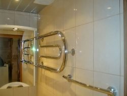 Як вибрати полотенцесушитель водяній: визначаємося з основними параметрами приладу для ванної кімнати Як вибрати полотенцесушитель водяній: визначаємося з основними параметрами приладу для ванної кімнати