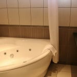 Установка акрилової ванни своїми руками: фото і відео інструкція