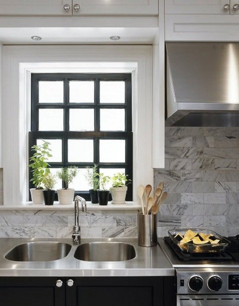 Мийка поруч з плитою: можна чи ні? Мийка поруч з плитою: можна чи ні?