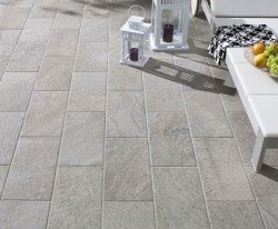 У чому відмінності простий плитки (кахель) від керамограніта