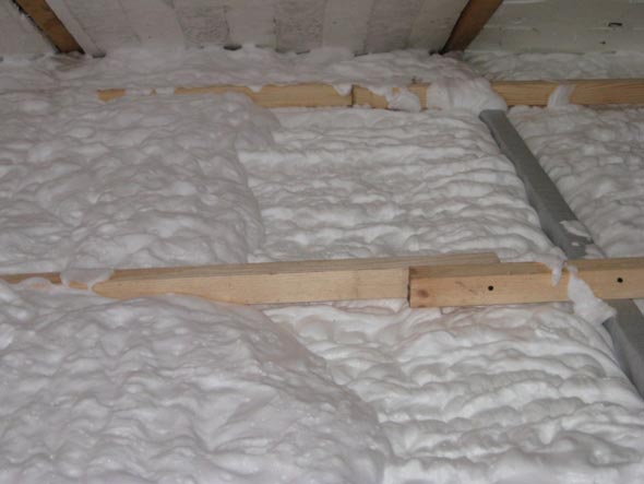 Утеплення стелі в лазні своїми руками: особливості матеріалів, покрокова інструкція утеплення своїми руками