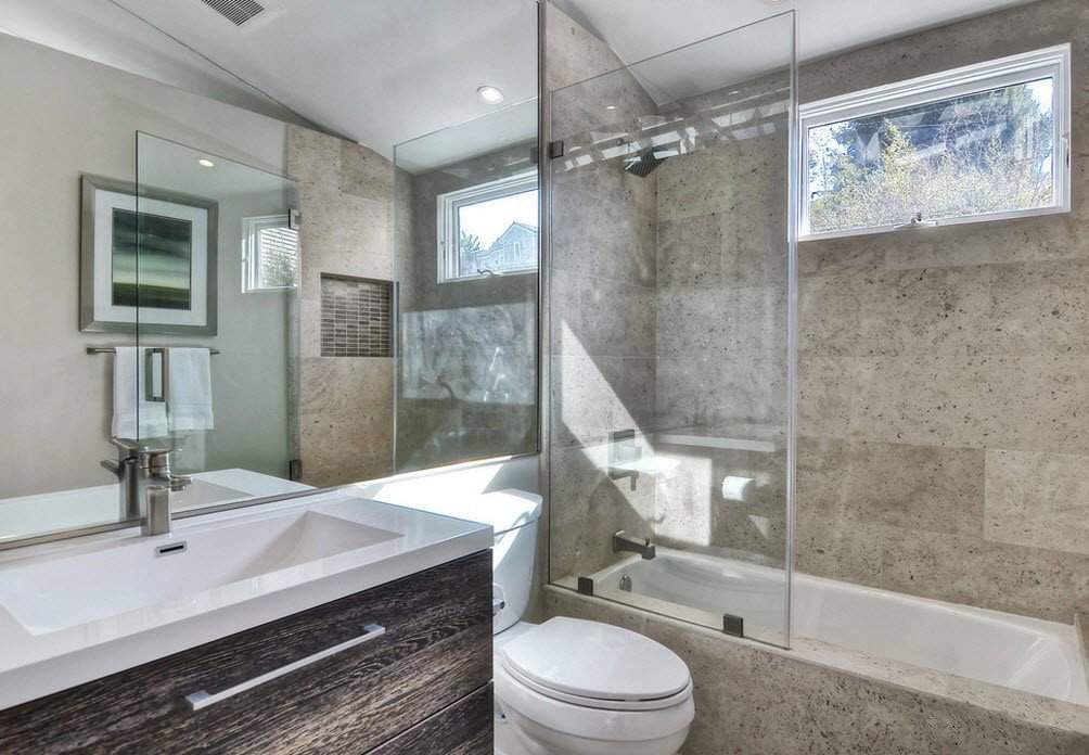 Ширма для ванної розсувна із скла