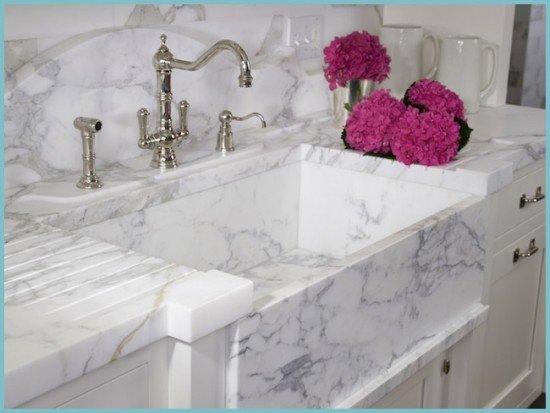 Вибираємо камяну мийку для кухні