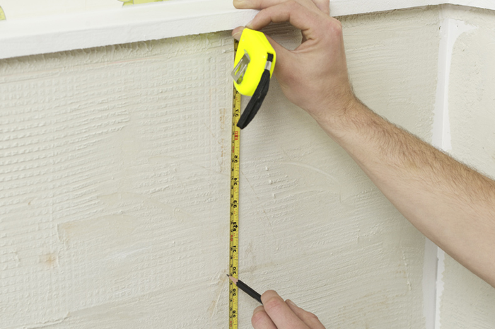 Як клеїти плитку у ванній своїми руками