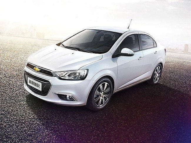 Вибираємо найкращий автомобіль до 600000 рублів