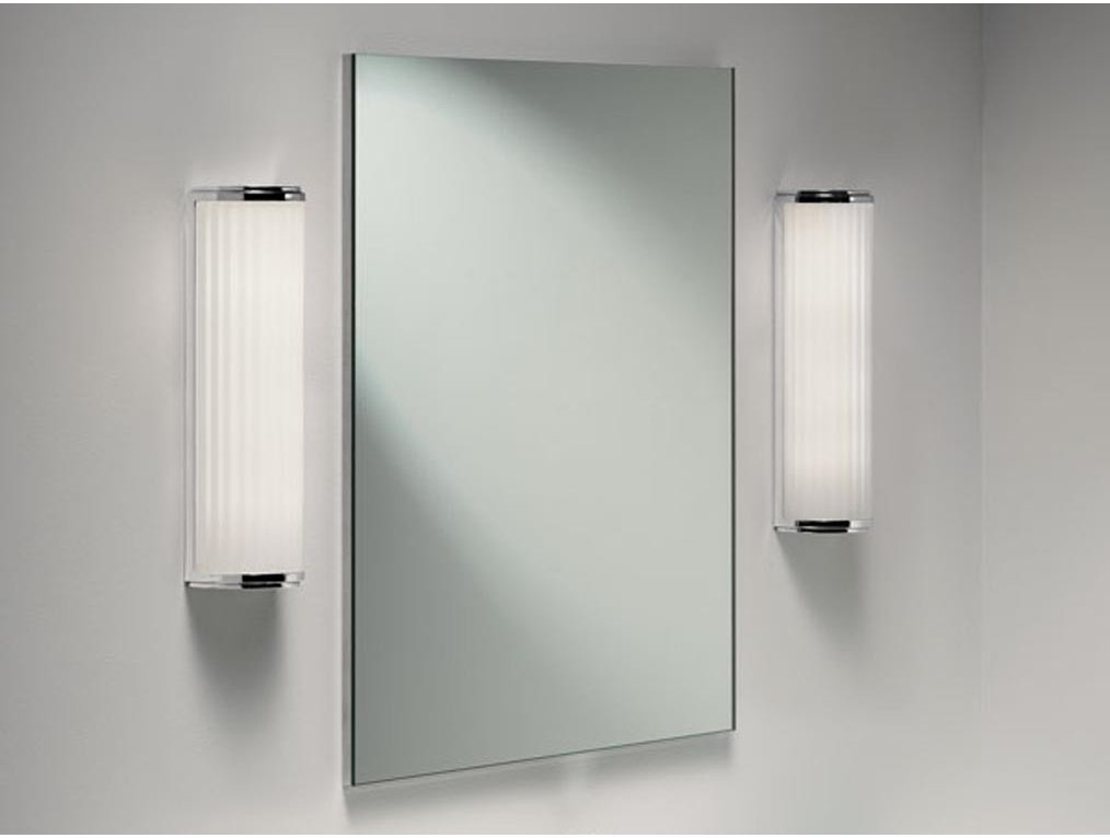 Світильник в ванну кімнату над дзеркалом, нюанси вибору