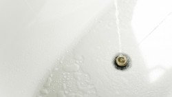 Закрити відкол емалі покриття ванн – зробимо це правильно