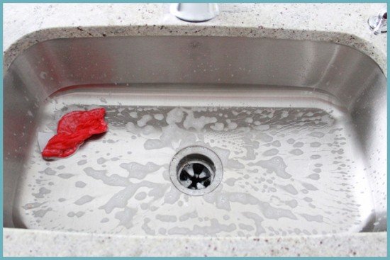 Кутова мийка для кухні: нюанси вибору