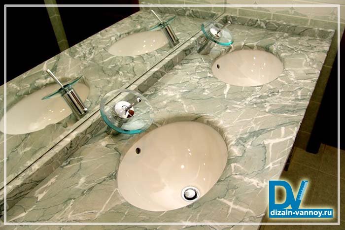 Камяна стільниця у ванну   штучний камінь і мармур