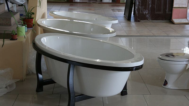 Отдельностоящая ванна на ніжках: фото приклади зразків