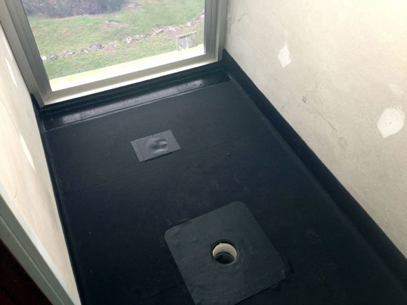 Робимо гідроізоляцію ванної кімнати: що краще використовувати під плитку Робимо гідроізоляцію ванної кімнати: що краще використовувати під плитку