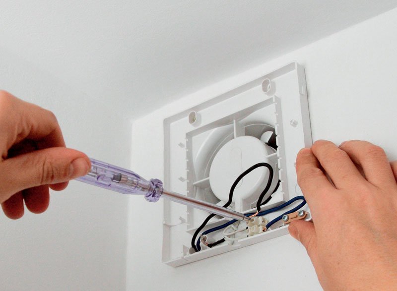 Які вентилятори для витяжки у ванній краще всього, та їх види