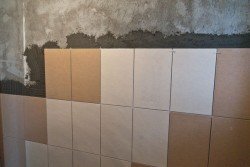 Як правильно зробити укладання плитки у ванній кімнаті своїми руками