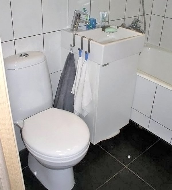 Дизайн маленької ванної: як візуально розширити простір