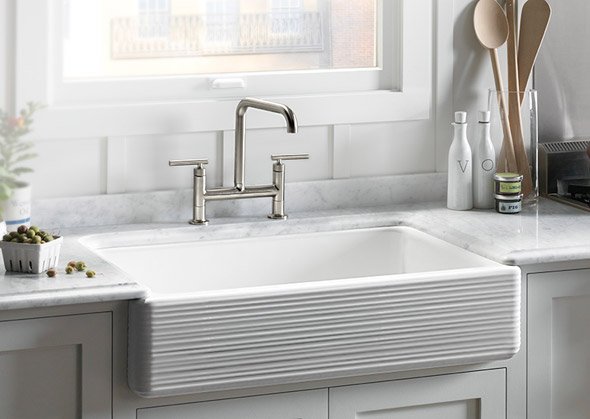 Підбираємо керамічну мийку для кухні