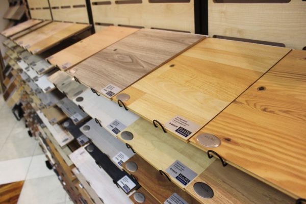 Як вибрати вологостійкі двері для ванної кімнати — види і особливості (фото, відео)