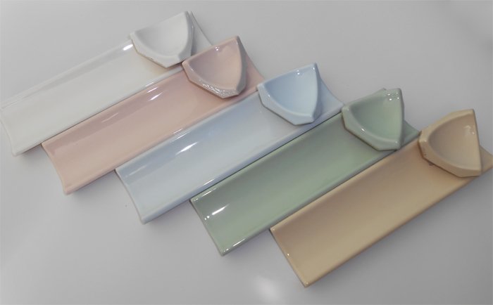 Керамічний куточок для ванної на плитку, види і як вибрати