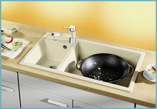 Розбираємося з мийками з штучного каменю для кухні