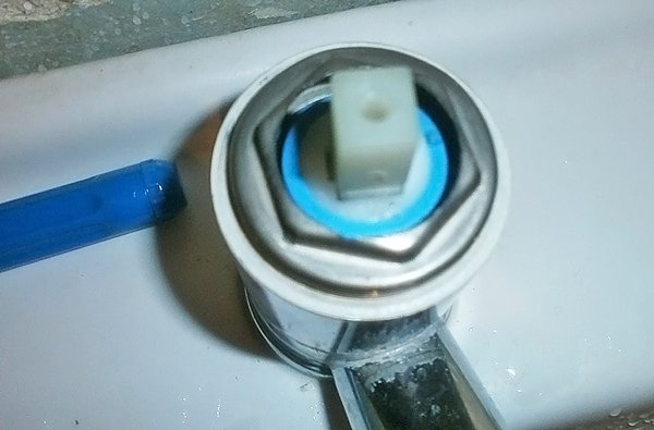 Заміна картриджа в змішувачі: легкий і простий ремонт одинважільного ...