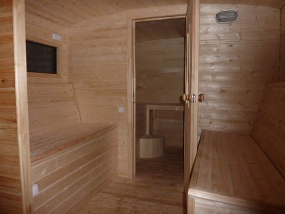 Будівництво лазні на колесах своїми руками