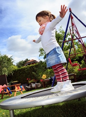 Дитячий майданчик на дачі