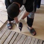 Укладання плитки на деревяну підлогу у ванній