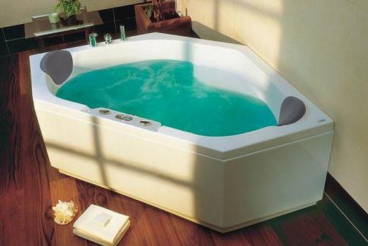 Джакузі, гідромасажні ванни як вибираються, і існуючі види