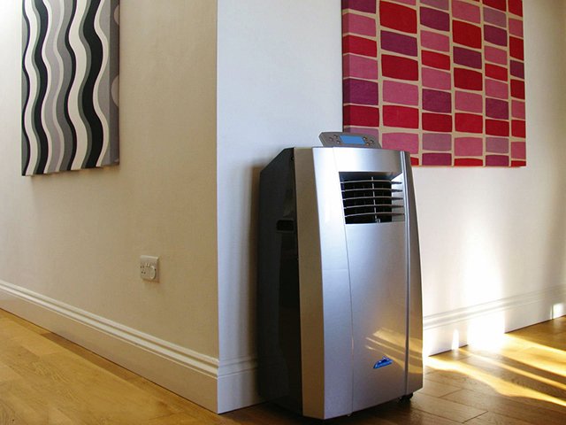 Переносний кондиціонер в квартиру: мобільний підлоговий кондиціонер Переносний кондиціонер в квартиру: мобільний підлоговий кондиціонер