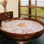 Деревяна ванна: переваги та недоліки