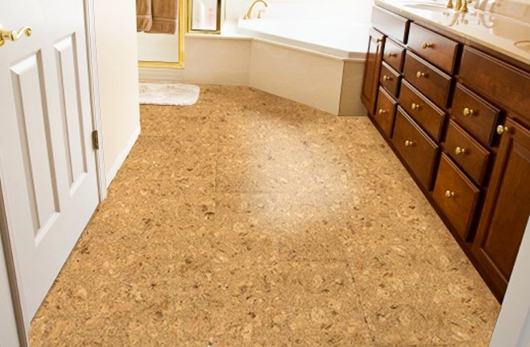 Що покласти на деревяну підлогу у ванній, яке покриття краще