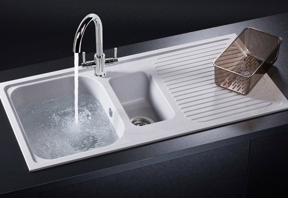 Розбираємося з мийками з штучного каменю для кухні Розбираємося з мийками з штучного каменю для кухні