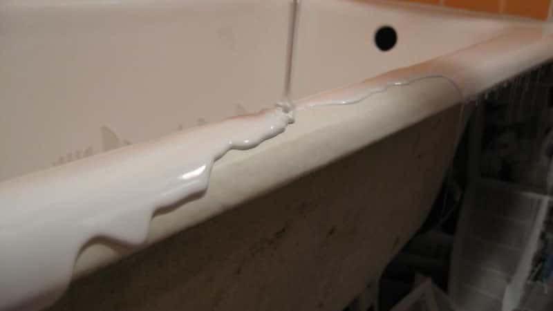 Емаль ванни: акрилова фарба