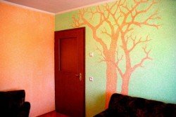 Як правильно наносити (клеїти) рідкі шпалери на стіну і стелю Як правильно наносити (клеїти) рідкі шпалери на стіну і стелю