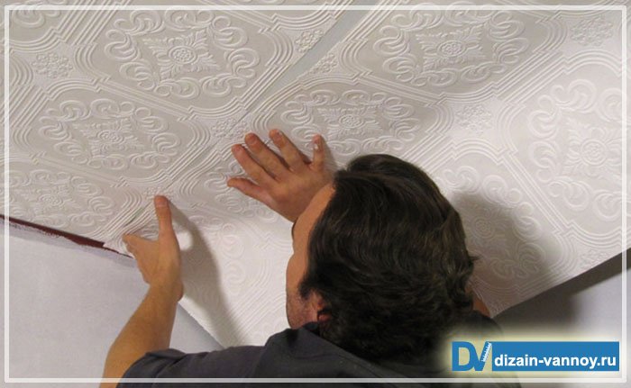 Який зробити стеля у ванній кімнаті, чим обробити і види