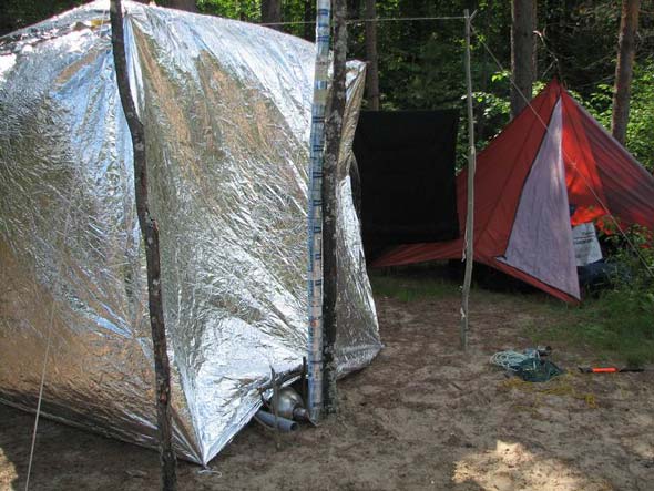 Похідна лазня з намету і поліетилену: робимо своїми руками Похідна лазня з намету і поліетилену: робимо своїми руками