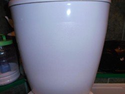 Як позбутися від постійного конденсату на бачку унітаза Як позбутися від постійного конденсату на бачку унітаза