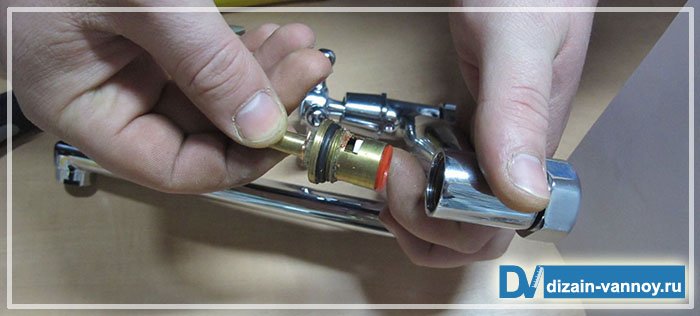 Чому гуде, свистить або підтікає кран у ванній кімнаті