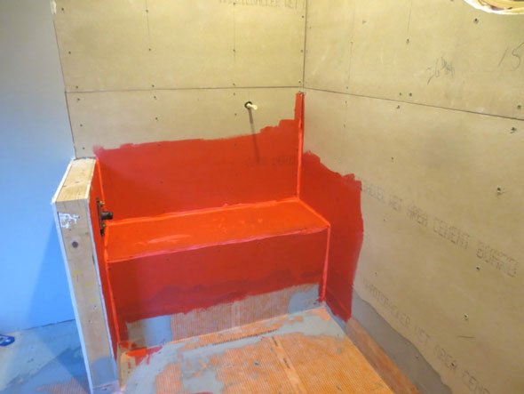 Робимо гідроізоляцію ванної кімнати: що краще використовувати під плитку Робимо гідроізоляцію ванної кімнати: що краще використовувати під плитку