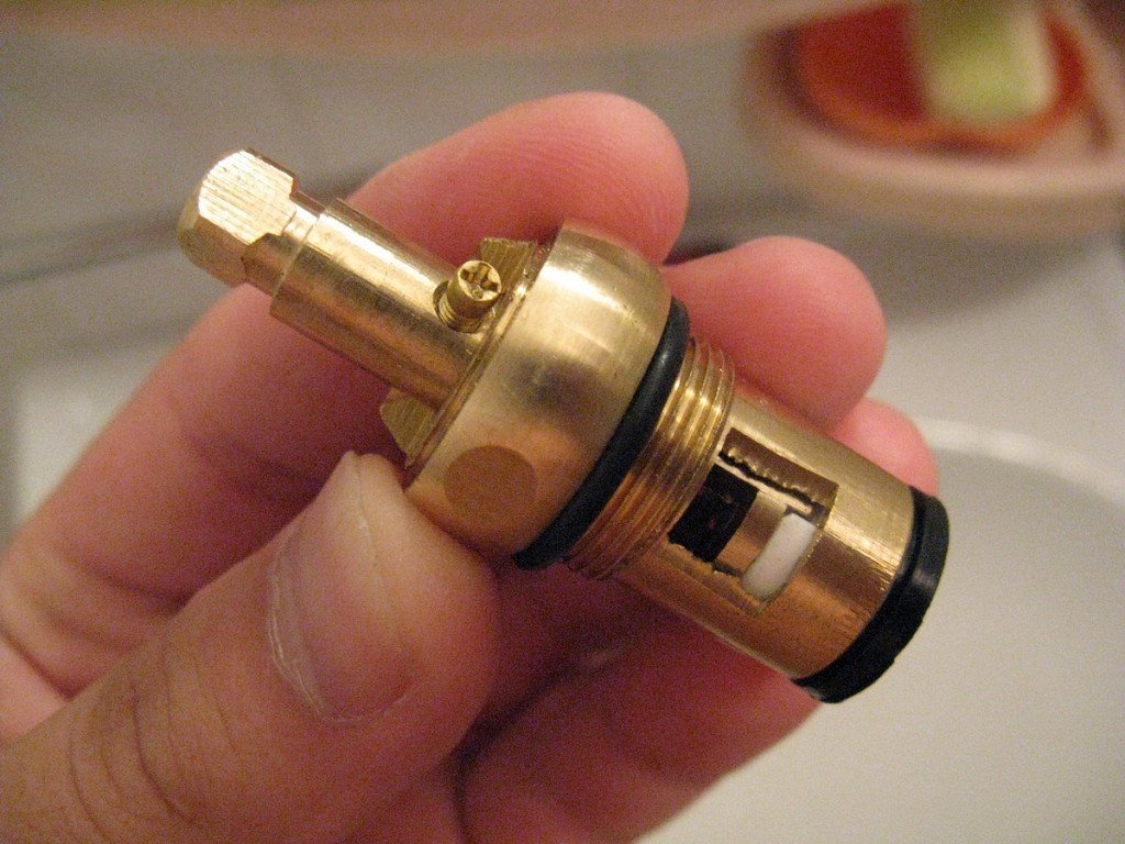 Як замінити кран буксу в разі несправності змішувача Як замінити кран буксу в разі несправності змішувача