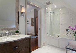 Комбінована душова кабіна з ванною — особливості, переваги і недоліки, відгуки власників Комбінована душова кабіна з ванною — особливості, переваги і недоліки, відгуки власників