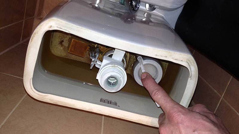 Не набирається вода в бачок унітазу: ремонт своїми руками