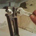 Демонтаж чавунної ванни: вивезення ванн своїми силами