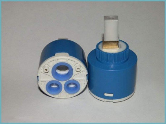 Ремонт змішувача у ванній: як полагодити своїми руками