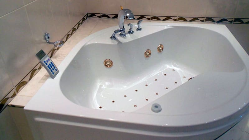 Ремонт джакузі: як виконати ремонт гідромасажних ванн