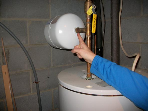 Майструємо своїми руками: розширювальний бак для системи опалення Майструємо своїми руками: розширювальний бак для системи опалення