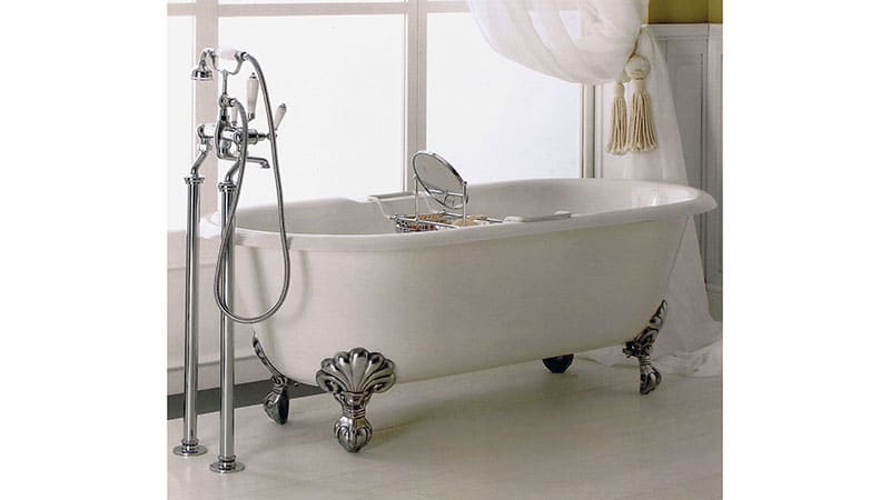 Отдельностоящая ванна на ніжках: фото приклади зразків