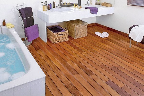 Деревяна підлога в ванній: його особливості та монтаж своїми руками Деревяна підлога в ванній: його особливості та монтаж своїми руками